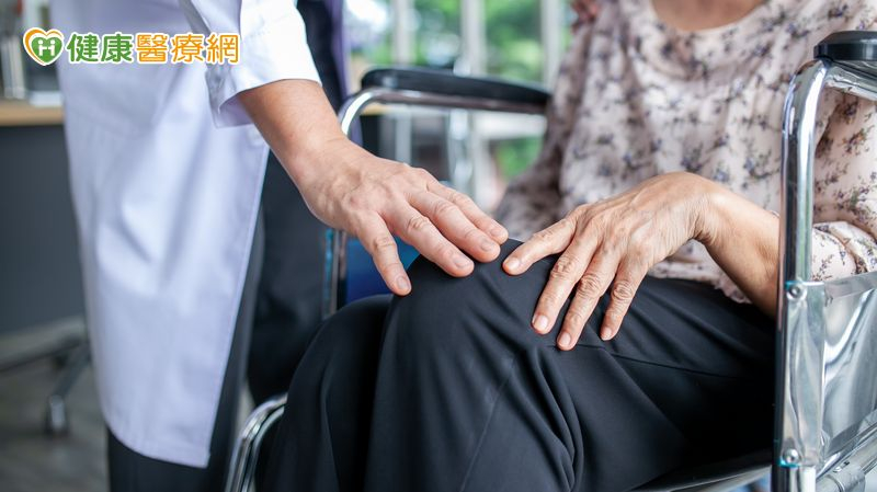 淋巴水腫越早治療效果越好，呼籲民眾若發現不明原因的肢體腫脹、沉重感或疼痛，應及早就醫評估，以免延誤治療造成不可逆的身體損害。