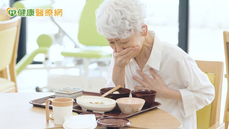 許多人認為咳一咳就沒事了，或是以為只要用增稠劑就能解決問題。但事實上，不是越稠就越安全。