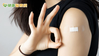 天氣變冷最危險！呼吸道病毒升溫　疾管署急籲：流感、新冠疫苗一定要打