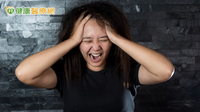 國中女生偏頭痛畏懼上學　就診揪出意想不到地雷