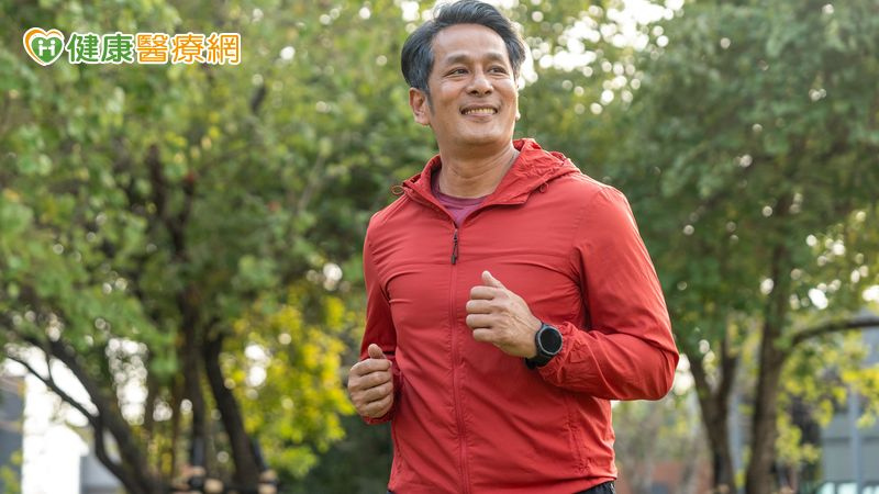 羅東博愛醫院胃腸肝膽科江明峯主任提醒，肝功能異常者與高危險群應儘速安排脂肪肝量化分析掃瞄檢查與抽血數據，做好健康管理。