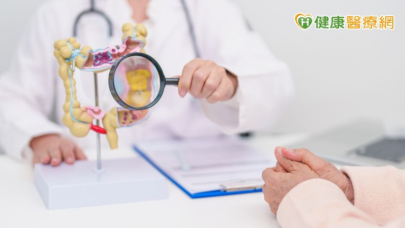 陳鴻華醫師也建議，健保應擴大基因檢測給付範圍，納入更多罕見突變檢測，並考慮將NGS納入給付，讓更多患者能找到精準治療方案。