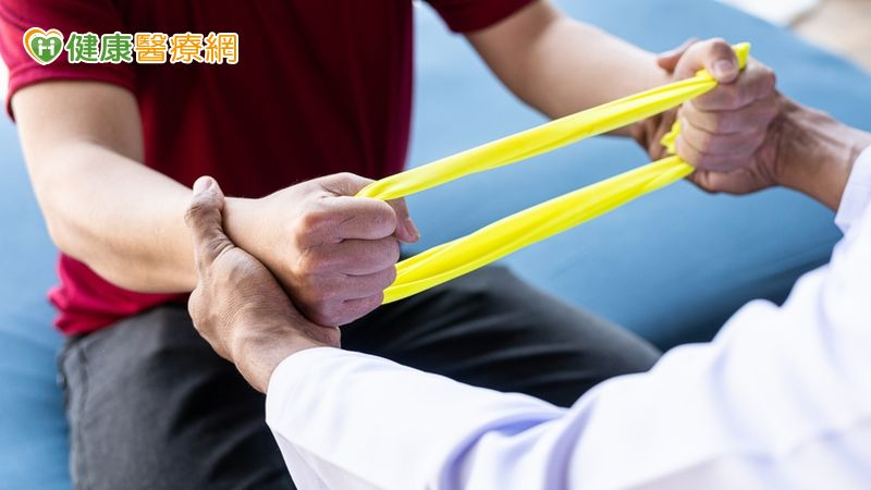 專業與陪伴，讓復健成為翻轉契機，讓病人重新擁有做自己、過生活的能力，不只是身體的恢復，更是自信與尊嚴的修復。