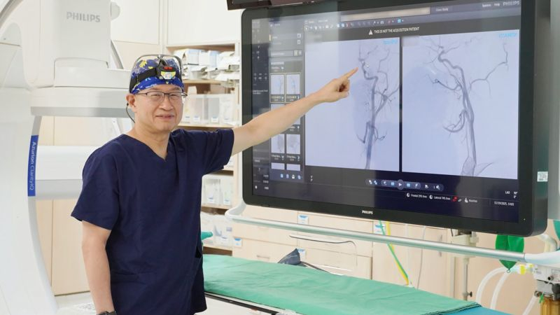 聯新國際醫院影像醫學科主任暨取栓醫師郭葉璘。圖：聯新國際醫院提供