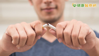 研究：戒菸者記憶力、語言能力退化減緩！戒10年失智風險與從未吸菸者相似