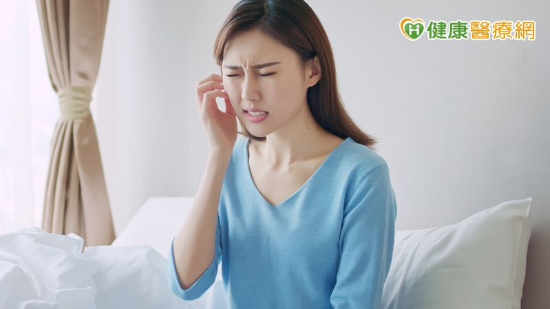 民眾在追求美麗的同時，更應注重治療的專業性與可追蹤性。唯有專業，才能讓美麗更持久，讓皮膚真正健康發光。