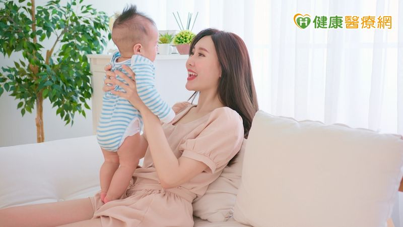 如果發現身體某部位短時間內迅速變大、質地變硬、固定不易推動或合併疼痛等症狀，務必盡快就醫排除惡性可能，不可自行按摩或擠壓，以免造成反效果。