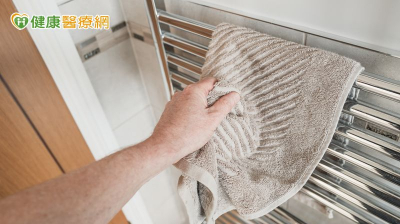 1年無性行為卻中標！男子染「傳染性軟疣」　醫揭原因竟是共用這一物