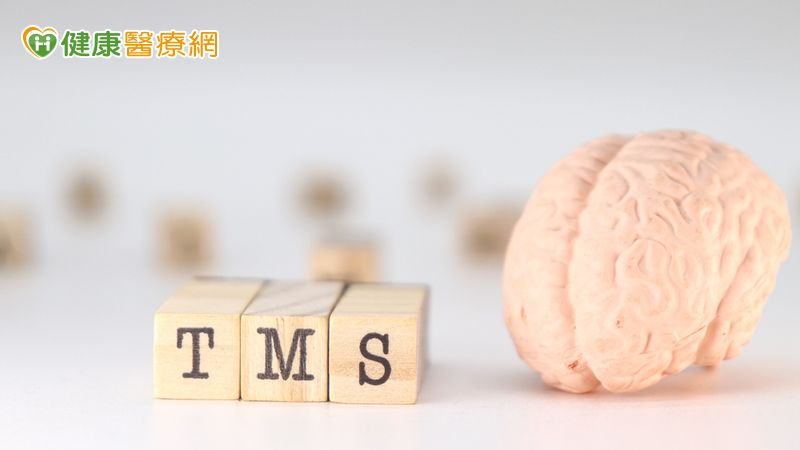 「重複性經顱磁刺激（rTMS）」結合跨科部整合治療，能為創傷性腦損傷病人輔助神經康復，但治療前須由專科醫師嚴格評估，在合適時機導入，更能爭取生理功能恢復的機會。