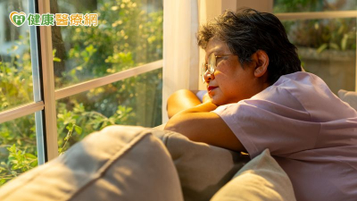 長輩說「不想活了」？專家：親友應提高警覺、盡快就醫