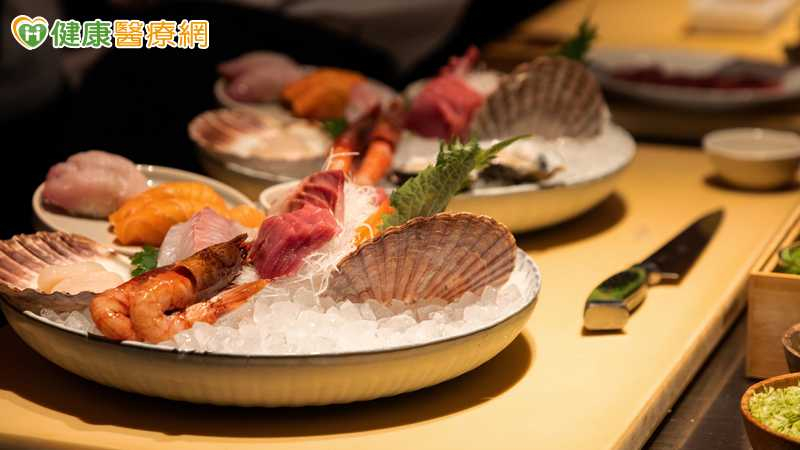 專家表示，「尿液總砷」數值容易受到飲食影響，尤其是海鮮，但僅一次總砷偏高不等於中毒。