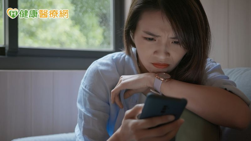 青少年在春節期間出現的社交焦慮，往往同時反映心理壓力與身體調適的負荷，顯示身心健康密不可分。