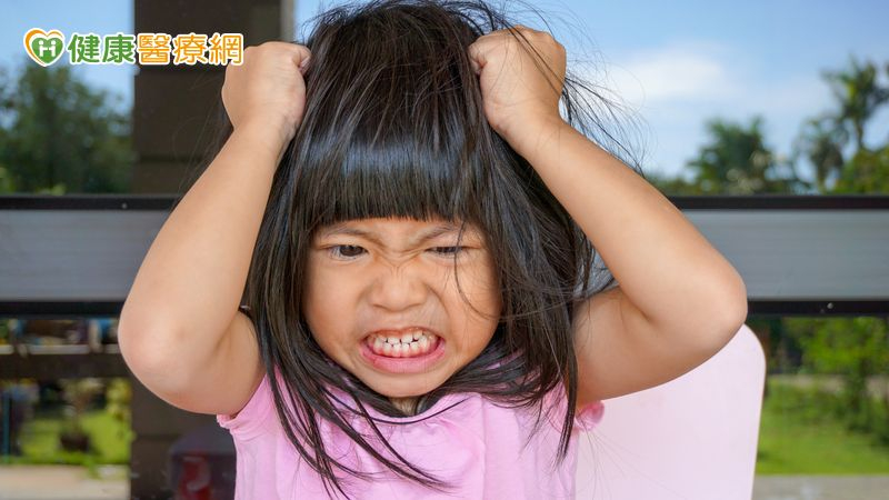 面對孩子的行為與學習困難，雖然家長與教師應保持開放態度，避免過早貼上標籤，但及早尋求專業評估、理解孩子行為背後的主因，才能提供最合適的支持，在多方合作下方能協助孩子在學習與成長道路上穩定前行。