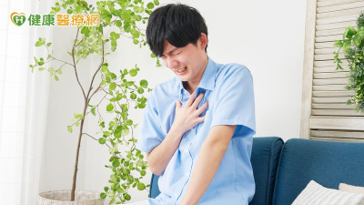 他規律服藥「火燒心仍反覆發作」微創手術助擺脫藥罐子