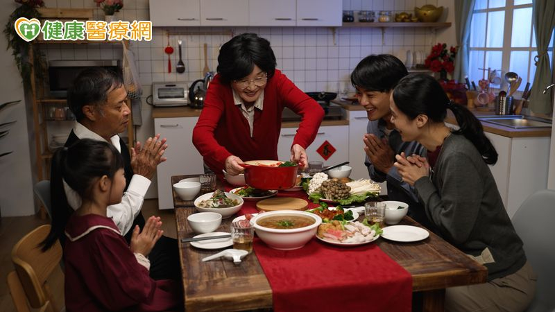 過年團圓圍爐熱鬧，但健康更不能缺席。