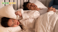 每晚「微窒息」百次？醫示警睡眠危機：不只是打呼，恐影響全身健康！