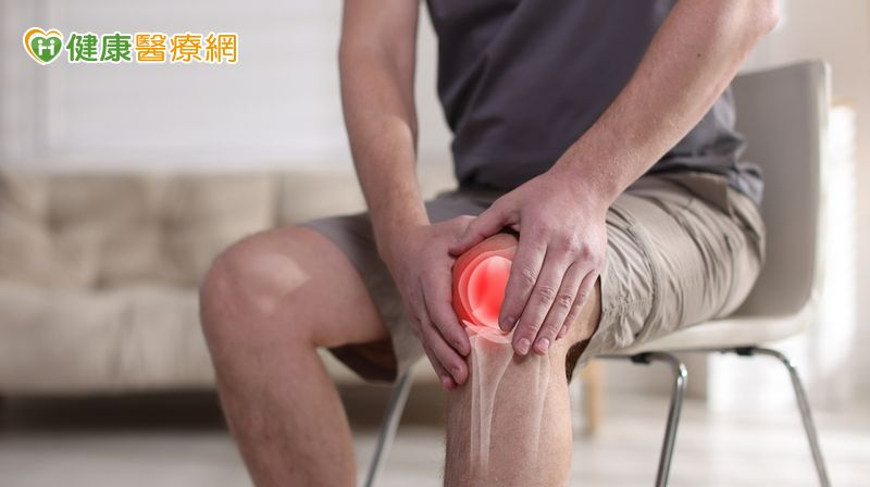 徐振恆醫師提醒，車禍後若膝蓋腫痛、無力或不穩，應立即就醫檢查。