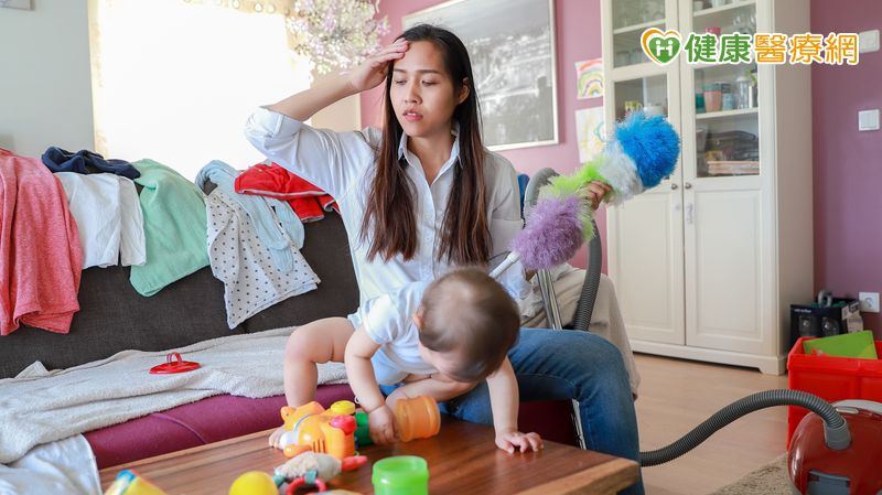 黃閎新心理師表示，大人、小孩都要理解「情緒沒有對錯」，包括生氣也能被接納，重要的是如何表達與應對。