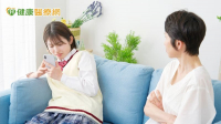 過年想住院只為躲長輩？「補償性關心」成壓力源　教你3招守住心理界線