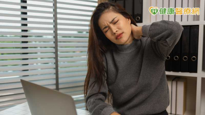 久坐易失智？研究：長者「動腦型」久坐可能降低發病風險