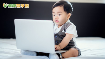 孩子語言發展慢？可能不是教太少　專家提醒：很多爸媽都教太早