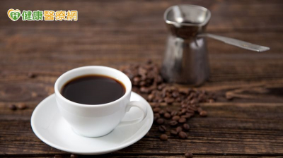 哈佛研究：每日飲用咖啡或茶　失智症風險降低！但專家提醒「不是萬靈丹」