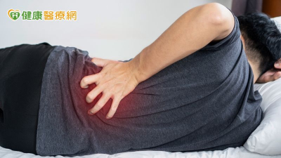 巨大椎間盤壓迫致足下垂　微創手術助重拾行動能力
