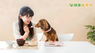 減肥「把自己當狗狗養」爆紅！營養師3點解析為何可行　揭人寵飲食差異