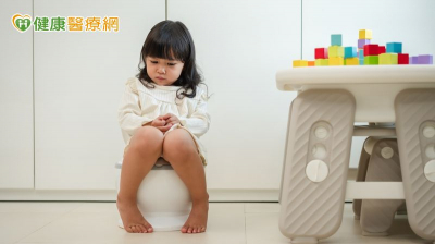 2歲童長期浣腸排便　醫：排便痛、憋便、便祕惡性循環