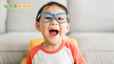 五歲童逾半數陷「近視前期」危機　醫籲：及早視力篩檢防範真近視