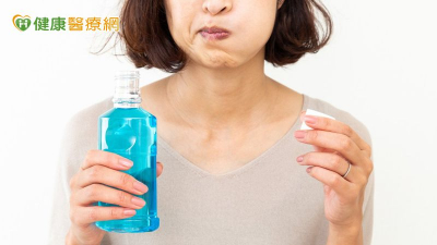 漱口水種類這麼多該怎麼選？牙醫師提醒：對症選購才是關鍵