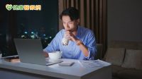 健檢才驚覺內臟脂肪超標？營養師：久坐、手搖飲恐釀代謝症候群