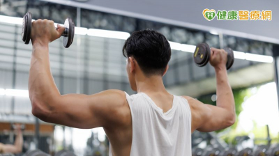 練肌肉好處再+1？研究：胸背肌肉品質佳　心肌梗塞風險較低 