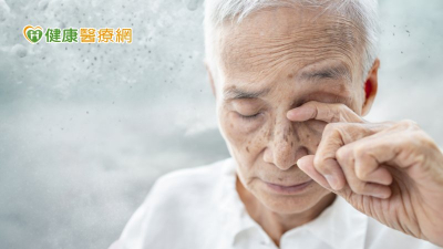 不是只有肺！吸菸恐讓高齡視覺更早失守　黃斑部病變、白內障風險增