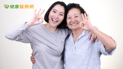 你「OK」嗎？「巴金森氏病」自我檢測揪出早期病徵