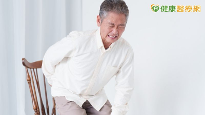 輸尿管嚴重纖維化！72歲男導管拔不出　醫：3情況應評估重建尿路