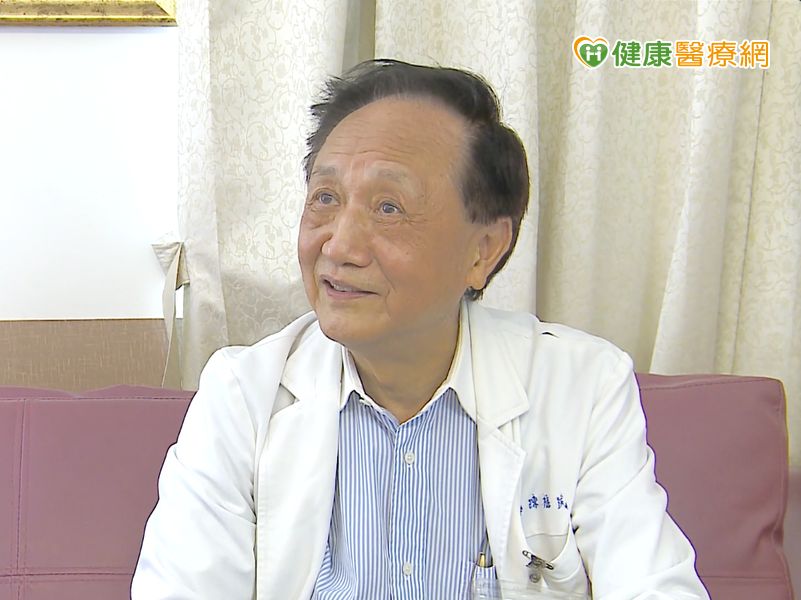 中山醫院婦產科醫師陳福民董事長表示新型長效止痛藥相較傳統嗎啡止痛副作用輕微