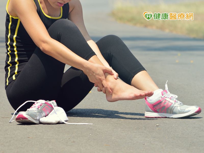 跑百米後腳痛　不是扭傷是哪出問題？