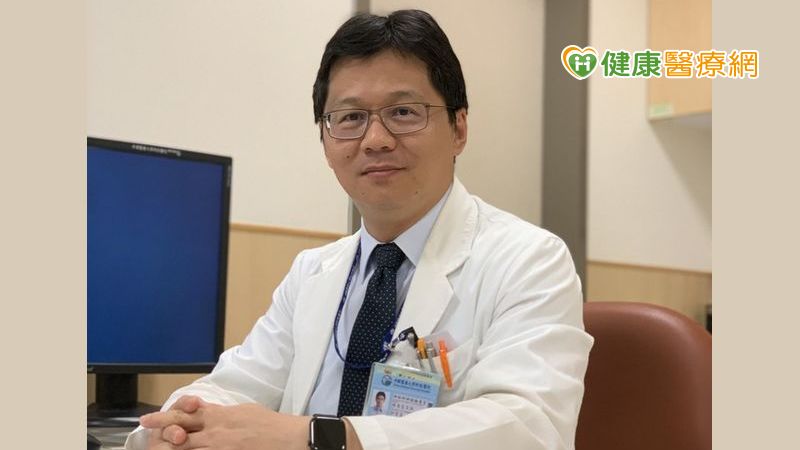 多發性硬化症多變難捉摸，中國醫藥大學附設醫院郭育呈醫師鼓勵病友懷抱信心，多跟醫師配合穩定用藥，家屬多點耐心陪伴病友，一定有希望。
