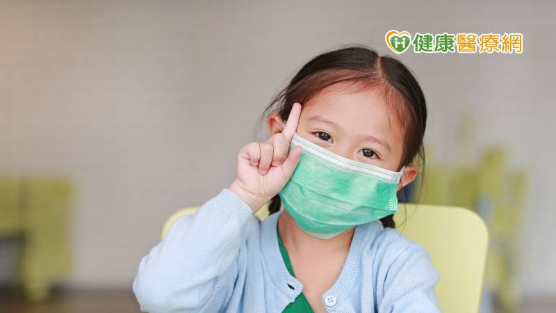 【兒童口罩照過來】2月27日起不限單雙號　每次代購兒童健保卡限3張