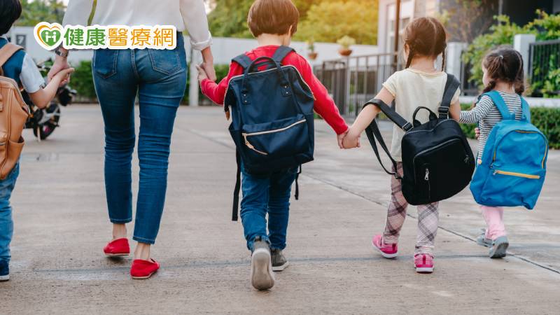 【武漢肺炎】家長注意！防疫優先，高中以下延後兩週開學　