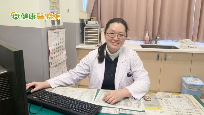 張嘉珮醫師提出，日常生活的預防十分重要，若要預防泌尿道感染，建議要多喝水、避免憋尿，若是覺的有泌尿道感染，就要去找醫師檢查。