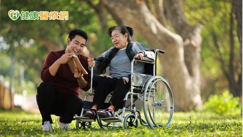 南迴道路交通事故頻繁，也有許多嚴重事故的患者，由於沒有及時的醫療處置而喪命。