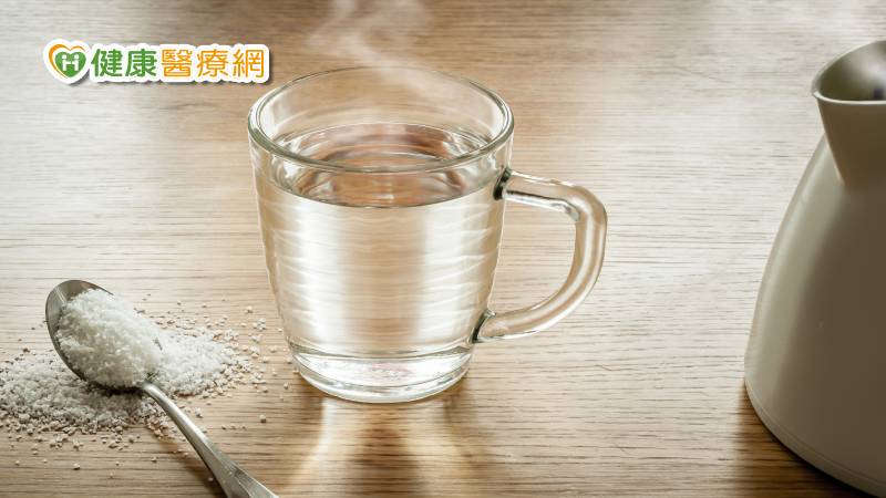 若用此法不只無法消滅病毒，還可能會擴大感染並受傷。 病毒恐進入下呼吸道　擴大感染。