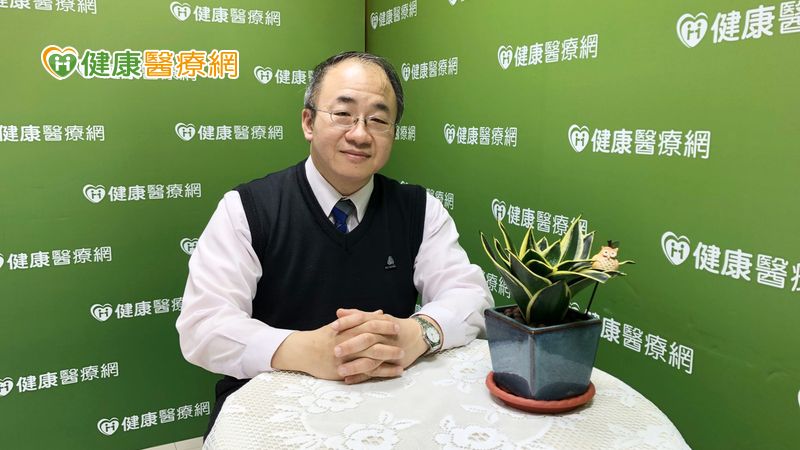 台灣兒童過敏氣喘免疫及風濕病醫學會楊曜旭理事長