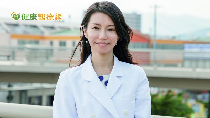 醫師建議民眾，平日應留意球場中的心臟去顫器，以因應緊急事故發生，也多多注意身體健康。