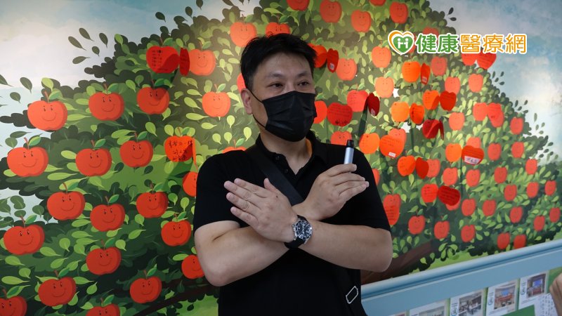 鄭先生呼籲大家不要用電子菸戒菸
