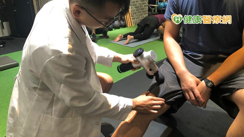 按摩槍可以省下不少體力，但是使用上，就有許多小技巧必須要注意，否則很多時候，你打的地方其實都沒有放鬆到，反而會更緊。