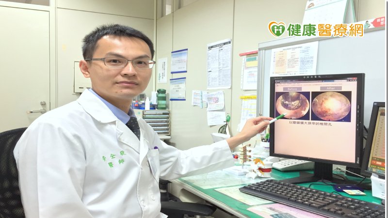 目前治療上除了可透過藥物及保守復健治療，若較為嚴重者，則可透過微創脊椎內視鏡手術，徹底解決神經壓迫問題。