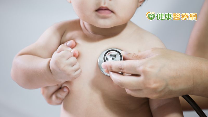 幼兒無法傳達自己的症狀，通常被誤認為是絞痛或其他疾病，因此，如發現幼兒有異狀，測量心跳速度大於180下，有很高的機率是心律不整，要盡快就醫。